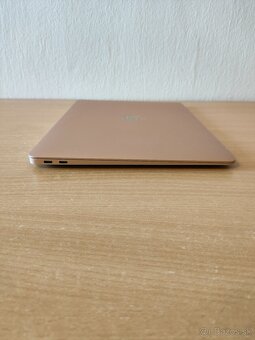 MacBook Air 2020 | i5 • 8GB • 512GB SSD - 8