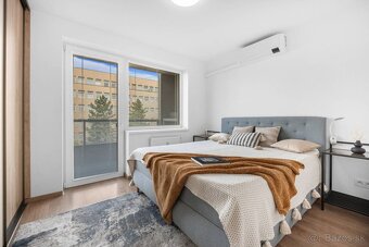 NA PRENÁJOM; Fenomenálny 2,5-izbový apartmán s garážovým stá - 8