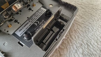 Panasonic RQ-X01 walkman - 8