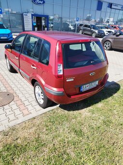 Ford Fusion - 8