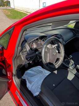 Opel Astra 2010 - 8