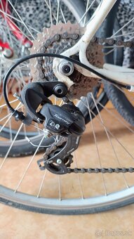 Starší cestný bicykel - 8
