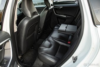 Volvo XC60 D4 2.0L Drive-E Ocean Race Geartronic - 8