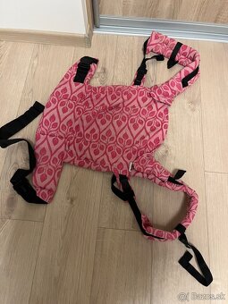 2 Ergonomické nosiče + šatka na nosenie detí – 3ks spolu - 8