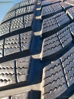 235/45 r19 zimne pneumatiky - 8