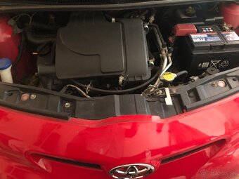 Toyota Aygo 1,0 5D . - 8