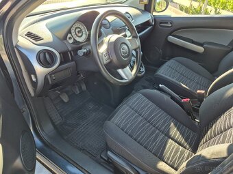 Mazda 2 ... 1,3 16v Benzín ... 131 000km - 8