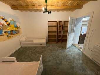 Dom 8km od okresného mesta - 8