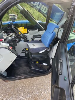 Predám Teleskopický manipulátor New Holland LM 5030 - 8