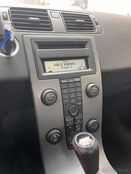 Predám Volvo S40 - 8