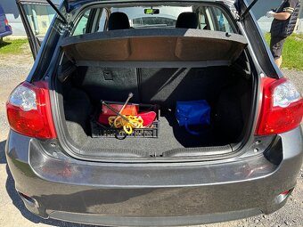 Predám toyotu auris - 8