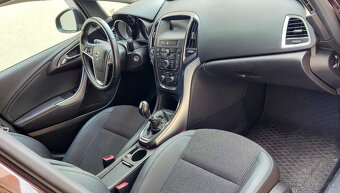Opel Astra J 1.6 16V - 8