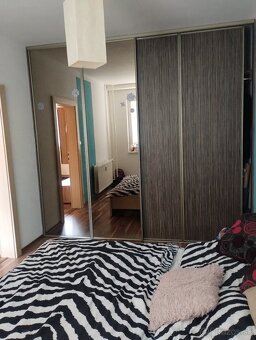 Prenajmem zariadený 3 izbový byt - 8