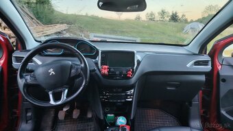 Peugeot 2008 - 8