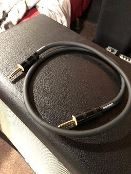 Marshall Origin 212 V-Type 140W Gitarový reprobox - 8