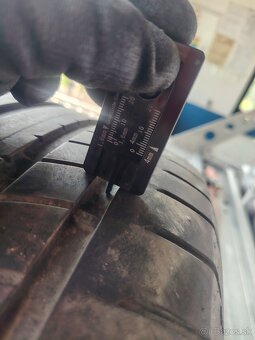 Predám Pneu 255/40R18 99Y leto - 8