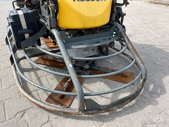 Hladička betónu s pojazdom Wacker Neuson CRT 36-25 Husqvarna - 8