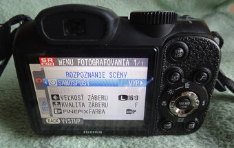 Predám ultrazoom FUJIFILM Finepix S2980 s brašňou - 8