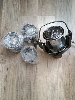 Navijaky Penn Tidal XT 8000 Long Cast-Nové,nepoužité - 8
