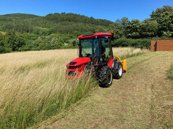 Malotraktor AGT 1060-SVAHOVÝ SPECIÁL, otoč. pracoviště, 56HP - 8
