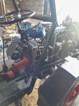 Predám traktor Tatra 805 /kačena/ m25 - 8