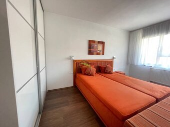 Prenájom- Apartmán 120m2, s terasou- vo vyššom štandarde - 8