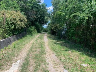 Pozemok s výhľadom na okolie medzi obcami Svinica a Bidovce - 8