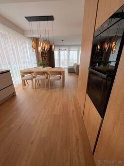 Luxusná vila (200 m2) na prenájom - 8