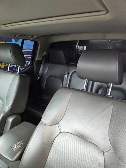 Predam Nissan Navara 2.5  manual 126 kw - 8