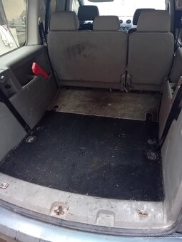 Predám Volkswagen Caddy maxi,1.9tdi,77kw,2009 - 8
