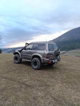Predám Nissan patrol y61 - 8