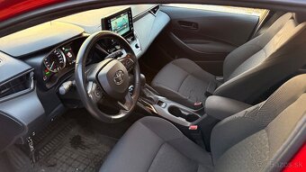 Toyota Corolla hatchback 1.8 hybrid - 8