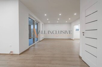ALL INCLUSIVE l EXKLUZÍVNY 5 IZBOVÝ BUNGALOV V ADY PARK, DU - 8