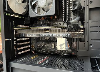 Ryzen 7 3800XT \16GB\RTX 2080Ti\SSD\850W Zdroj - 8