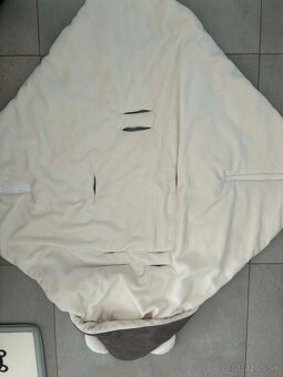 Autosedacka cybex - vajicko s isofix - 8