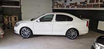 Škoda Octavia - 8