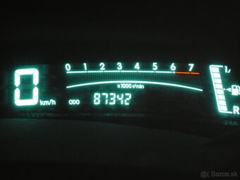 Predám Toyotu Yaris 2009 s malým nájazdom - 8