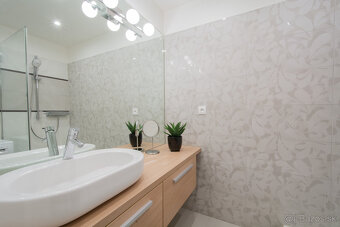 Prenájom 2-izbový luxusný byt Poprad-centrum s parkovaním - 8