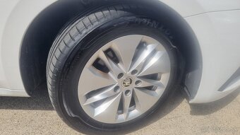 Škoda Octavia Combi 2,0 TDi 85kW Ambition - 8