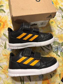 Tenisky Adidas  22 - 8