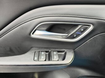 Mg ZS Hybrid+ 1,5 AT ESSENTIAL - 8