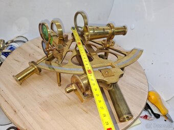 Predám starý velký Anglický námorný Sextant - 8