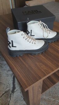 Karl Lagerfeld č.37 - 8