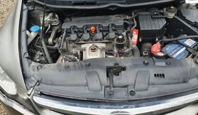 Honda Civic 1.8 ES  , STARTUJE A JAZDI - 8