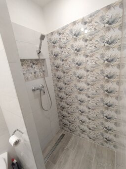 1-izbový zrekonštruovaný, plne zariadený byt s balkónom - 8