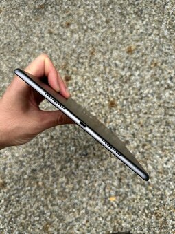 iPad AIR 3 256GB + Pencil + keyboard - 8