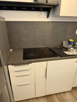 Kuchynka linka so spotrebičmi - 8