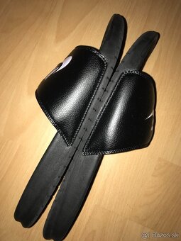 ŠĽAPKY NIKE BENASSI JDI veľ. 45 (UK10) + darček - 8