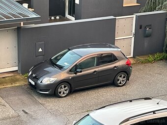 Auris 1.6 93kw 2009 nová STK - 8