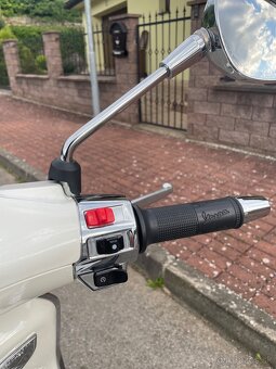 Skúter Vespa primavera Sprint 125 - 8